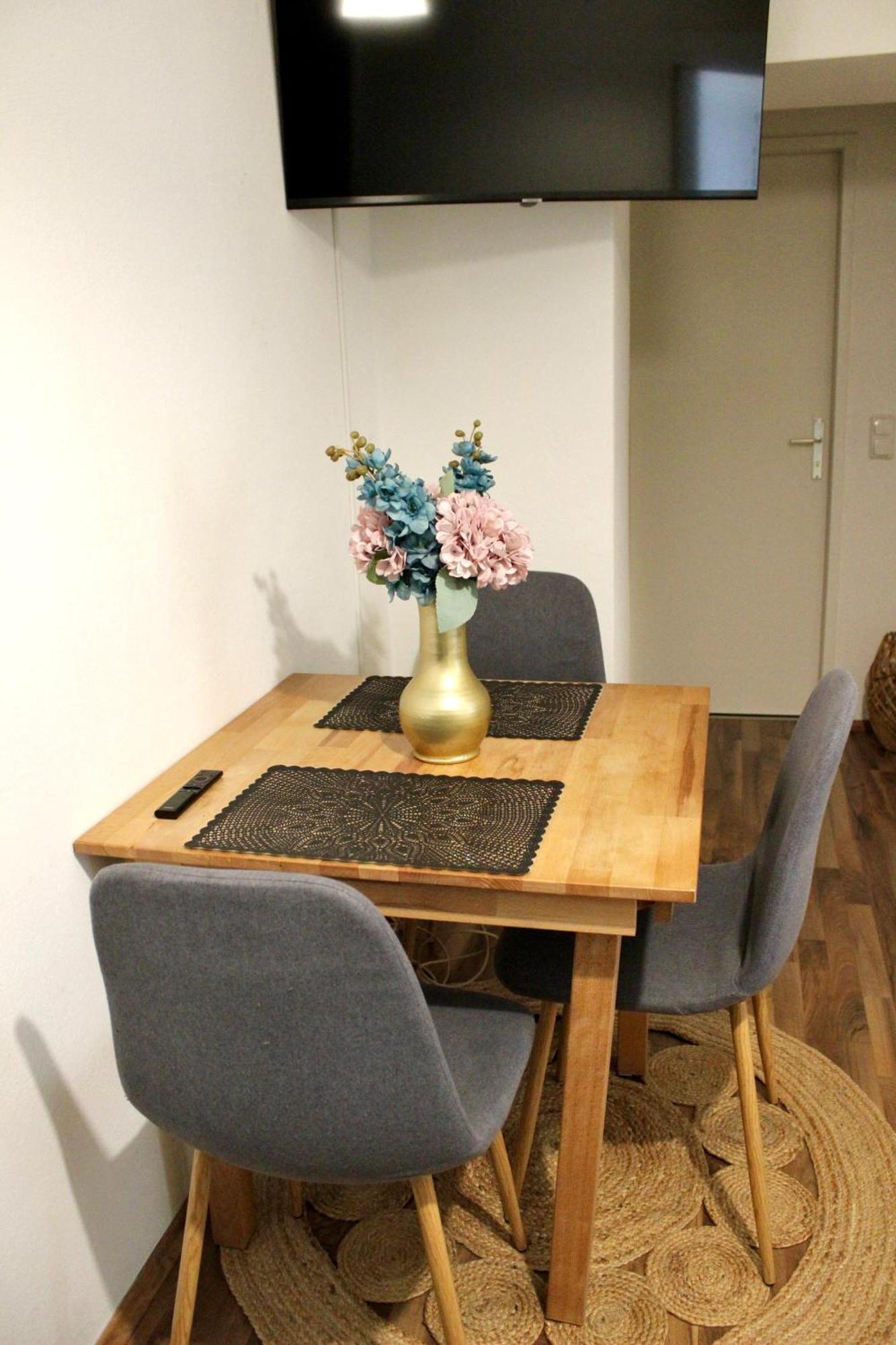 Apartment 57 Nearby Trainstation Meidling *