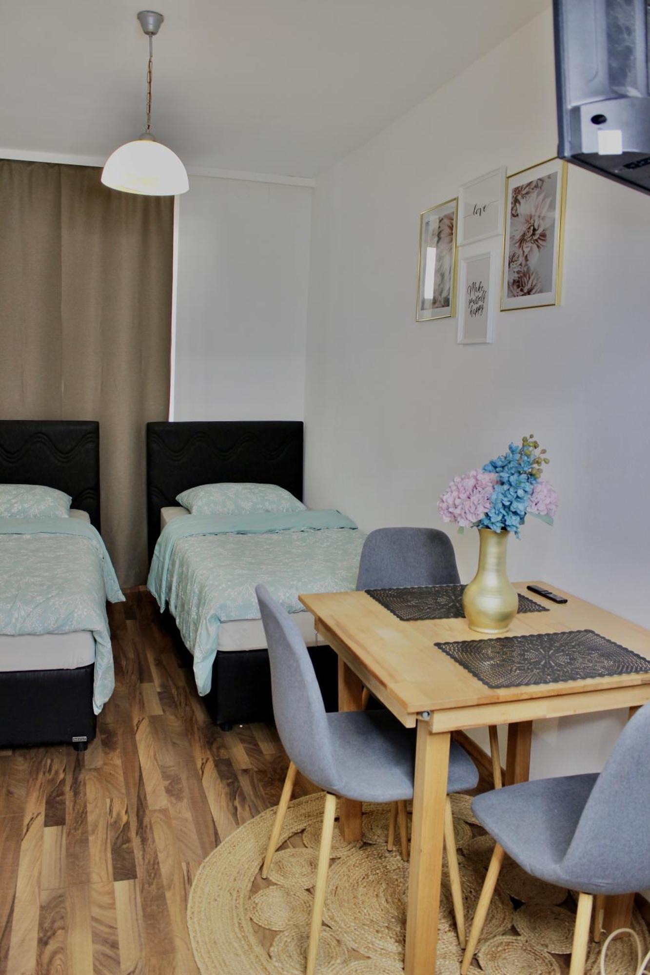 57 Nearby Trainstation Meidling Apartment Wien